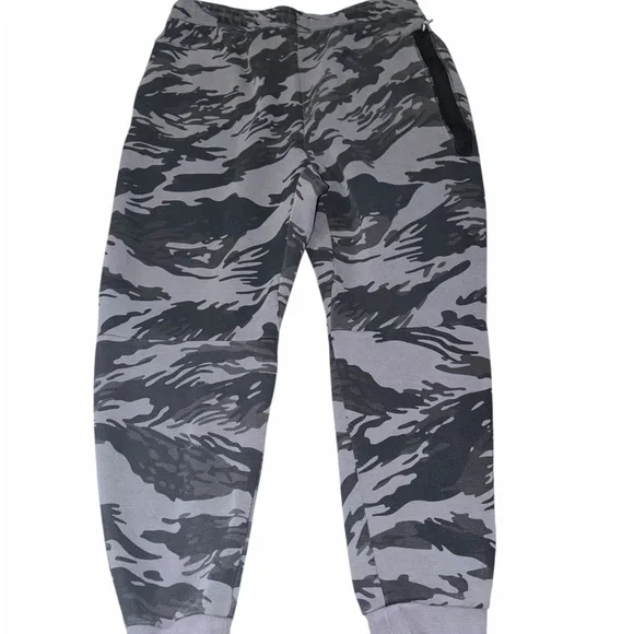 Nike tech fleece camo mens L black joggers